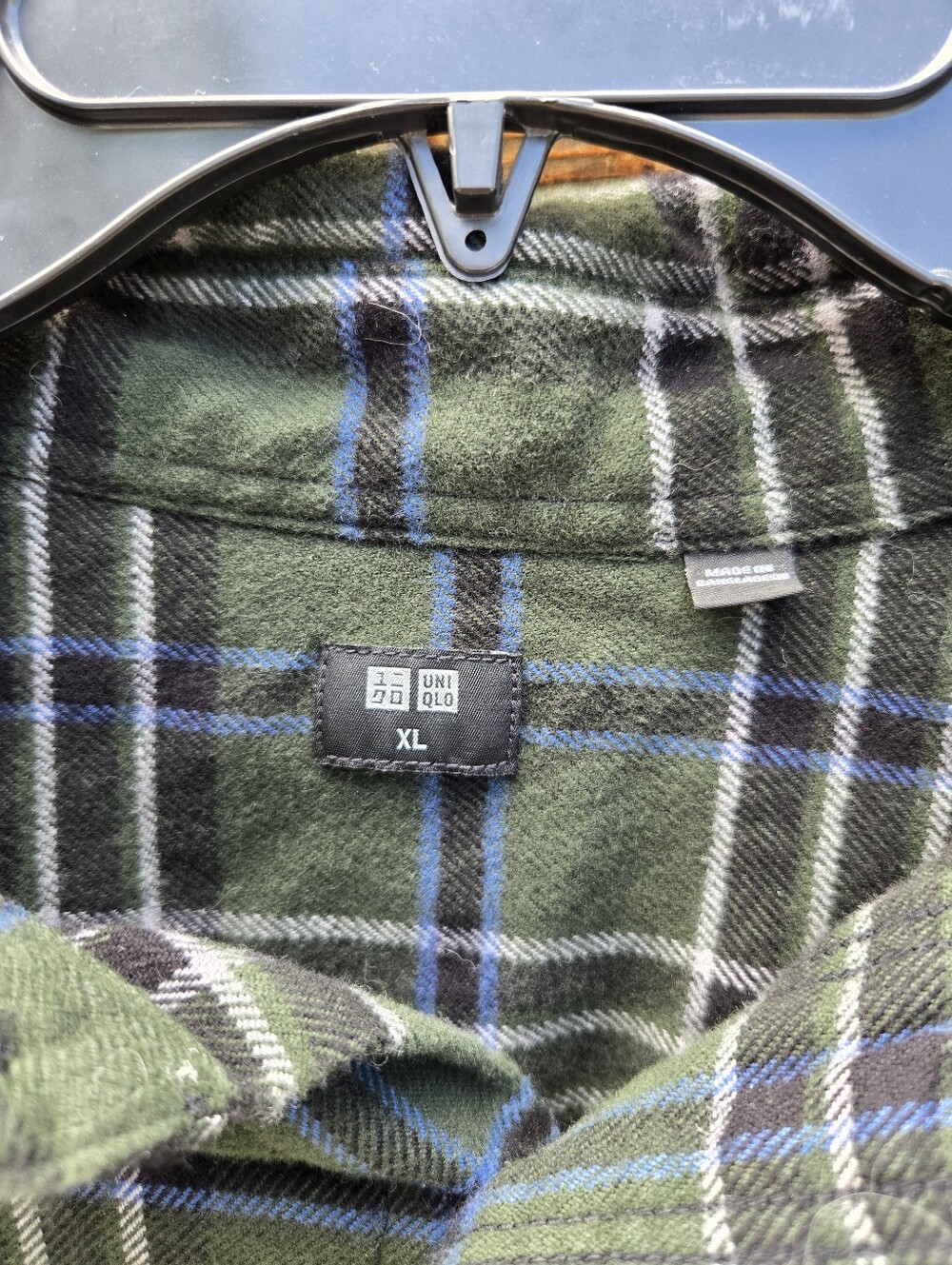 NWOT Uniqlo Flannel Plaid Button Up Shirt - Picture 4 of 6